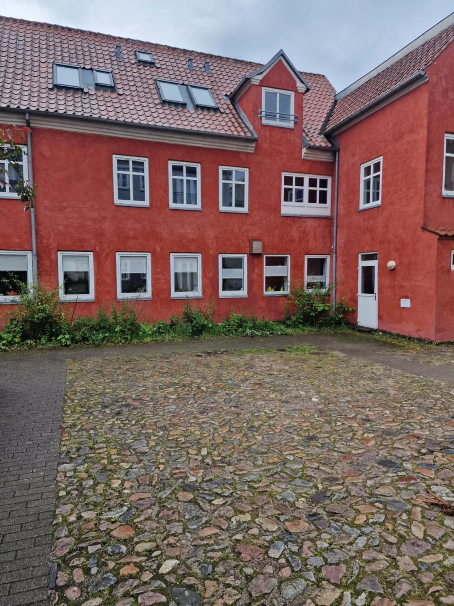 Paen Central Lejlighed Med Gratis Parkering Randers Kültér fotó